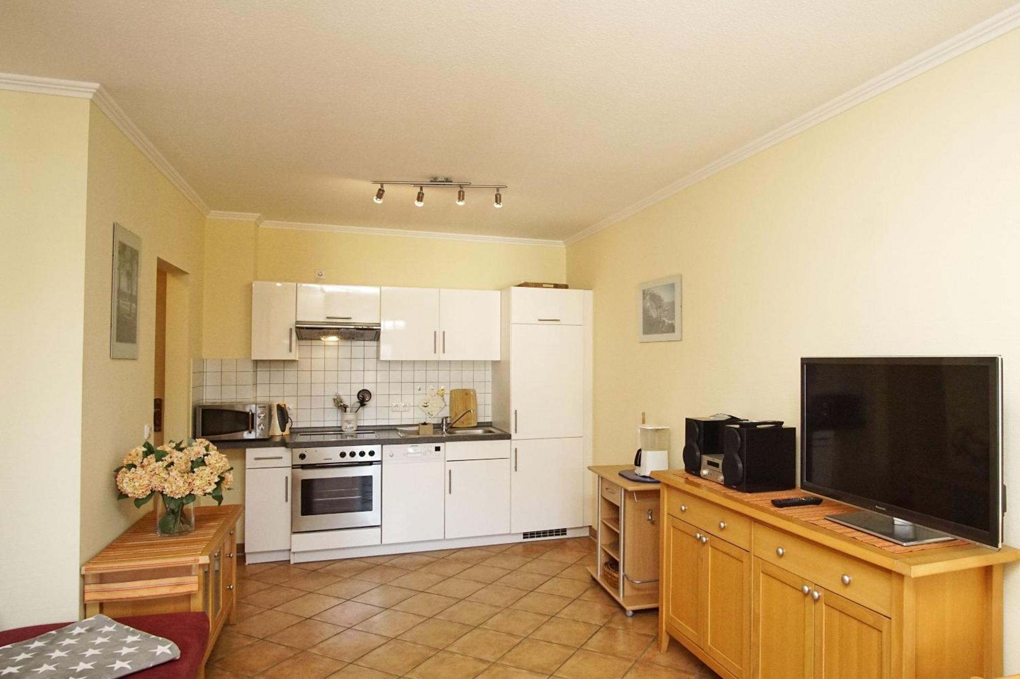 Villa Laetitia Fewo 16 - Strandnah, Balkon ビンツ エクステリア 写真